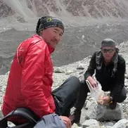 Жумаев с Пивцовым не могут добраться до базового лагеря