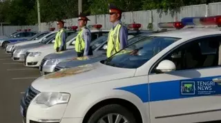 Казахстанская молодежь будет учить сотрудников дорожной полиции этике поведения