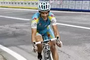 Велогонщик "Астаны" Тиралонго покинул "Тур де Франс" из-за гастрита