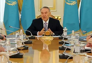 Назарбаев призвал акимов объяснить населению рост цен на ГСМ