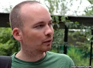 Юрист бастующих в Актау нефтяников "раскусил" депутата Европарламента Мерфи 