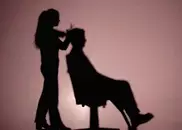 Алматинскому школьнику запретили ходить на занятия из-за длинных волос