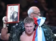 Объявили дату боя между Поветкиным и Холифилдом