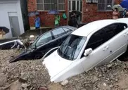 10 человек погибли и 22 пропали без вести в результате оползня в Китае