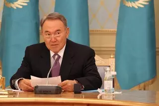 Нурсултан Назарбаев поздравил учителей с профессиональным праздником