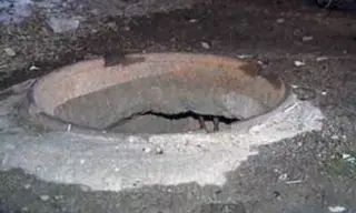 Житель Шымкента изобрел способ защиты канализационных люков от краж