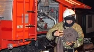 В комплексе магазинов в Алматы произошел крупный пожар