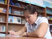 Шымкентская школьница получила письмо и книгу в подарок от Назарбаева