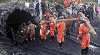 В Китае под завалами нашли семь горняков