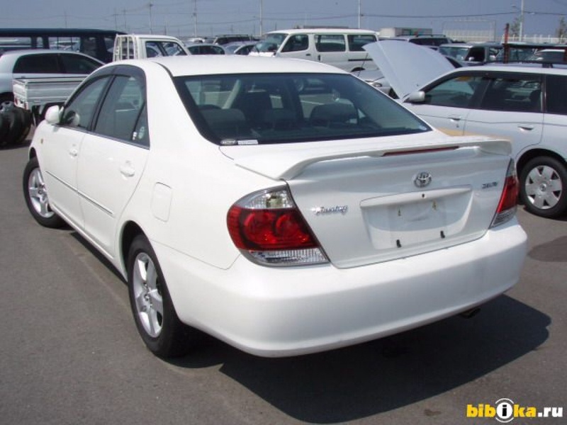 Toyota Camry 2004 года