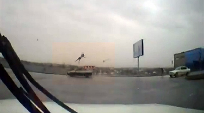 Кадр видеозаписи очевидца с сайта youtube.com