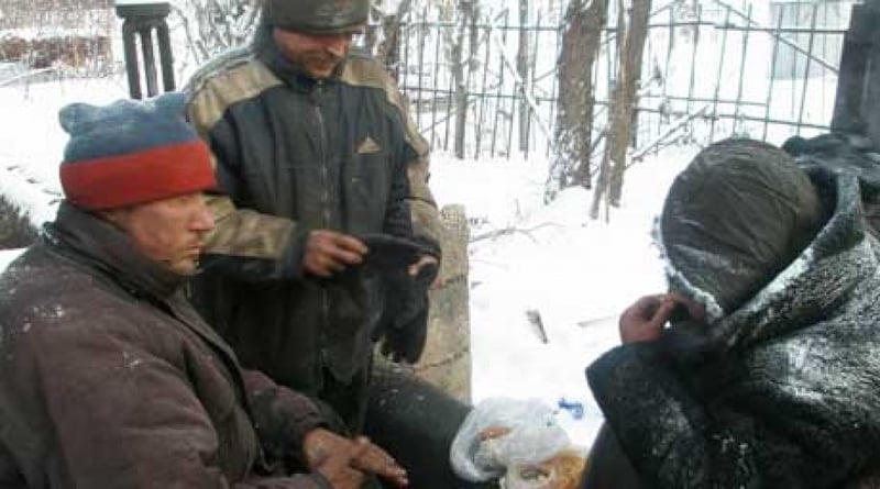 Наиболее уязвимая социальная группа людей в зимний период - лица без определенного местожительства. Фото пресс-службы ДВД СКО©