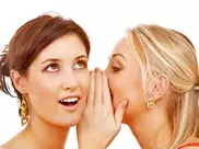 Женщины могут заменить сладости сплетнями 