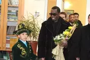 ФОТО: Рэппер Puff Daddy хочет использовать домбру в своих песнях