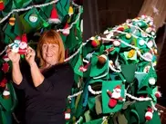 В Великобритании связали елку высотой 3 метра