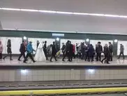 Молодожены Алматы могут променять лимузины на метро