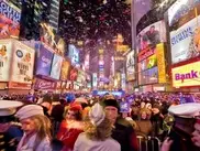 Почти 60 тонн мусора оставили праздновавшие Новый год на Таймс-сквер