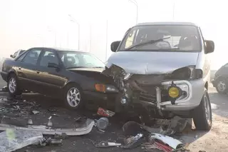 ФОТО: В Алматы в ДТП на мосту столкнулись 5 авто