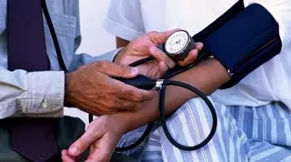 У избирателей Семея проверяют артериальное давление