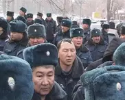 Митинговавших в Бишкеке милиционеров могут уволить