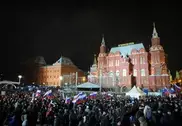 Медведев и Путин приняли участие в митинге в Москве