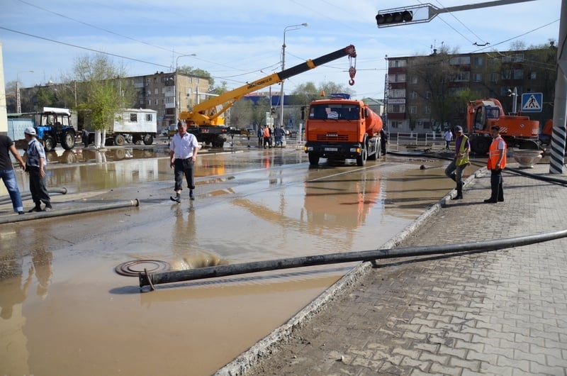 Перекресток у здания акимата Актюбинской области. Фото ©Tengrinews