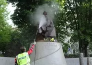 Российскую оппозицию обвинили в порче памятника Абаю в Москве 