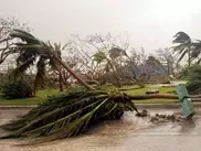 Около 30 человек пропали без вести в результате урагана на Филиппинах  