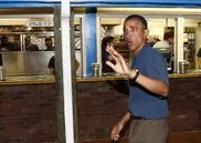 Барак Обама забыл заплатить 55 долларов за обед в ресторане