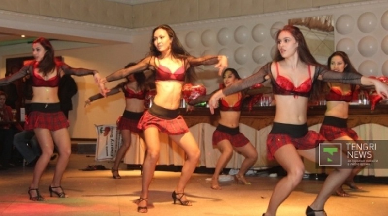 Қара порно шалбар