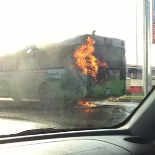 ФОТО: В Алматы сгорел пассажирский автобус