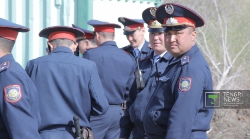 Сотрудники внутренних дел. Фото Даниал Окасов©