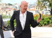 Брюс Уиллис подал в суд на Apple из-за правил скачивания песен