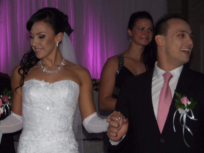 Счастливые новобрачные ©Роза Есенкулова