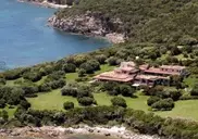 Берлускони продал свою виллу одному из глав государств бывшего СССР