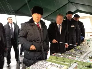Назарбаев ознакомился с ходом строительства транспортной развязки в Алматы