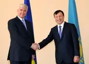 Министры обороны Казахстана и Украины встретились в Астане