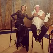 Жерар Депардье спел с дочерью президента Узбекистана