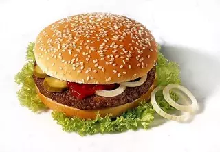 На Канарских островах изъяли тонну гамбургеров с кониной