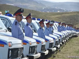 Полицейские Актобе попросили новые авто и бесплатный проезд в автобусах