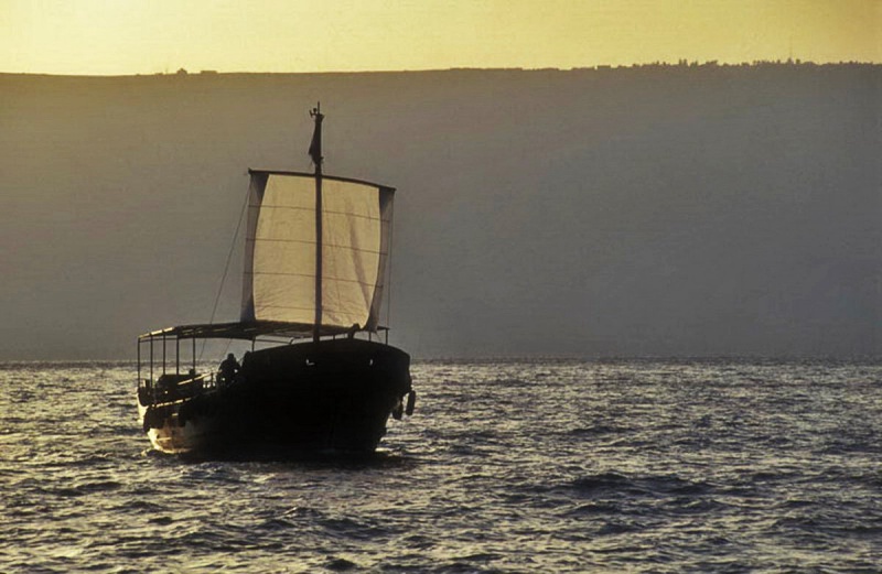 Галилейское море. Фото с сайта trekearth.com