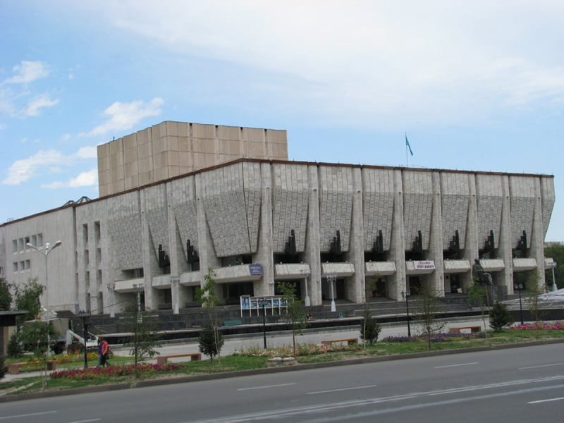 Казахский театр драмы имени Мухтара Ауэзова. Фото с сайта dostoprim.almaty.kz