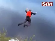 Парашютист выжил при падении с высоты 300 метров