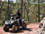 Шарф погубил итальянку во время катания на квадроцикле в Греции