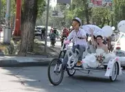 В Бишкеке состоялась свадьба на велосипедах