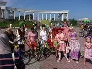 Костюмированный велопарад в честь дня спорта провели в Алматы