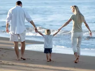 Секретами семейной жизни поделились парламентарии Казахстана