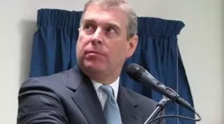 Принца Эндрю задержали полицейские в садах Букингемского дворца