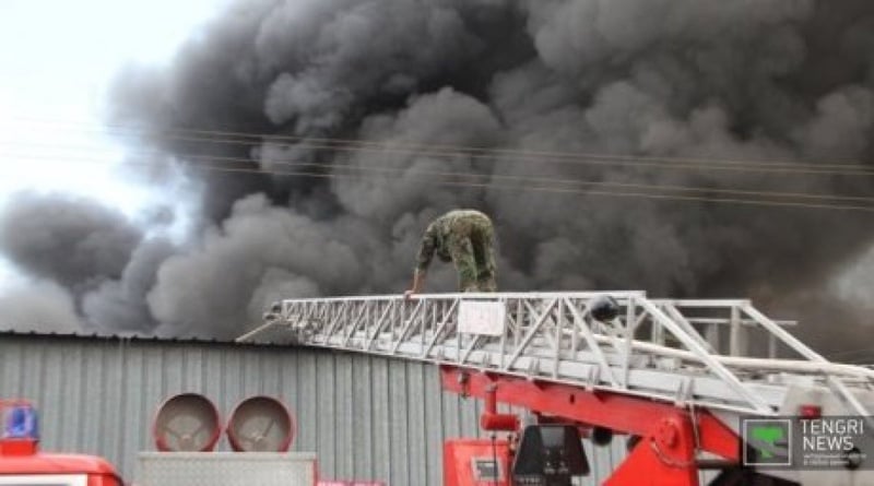 Пожар на одном из рынков. Фото Tengrinews.kz