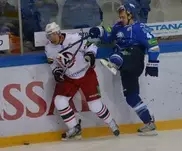 "Барыс" забросил семь шайб екатеринбургскому "Автомобилисту"